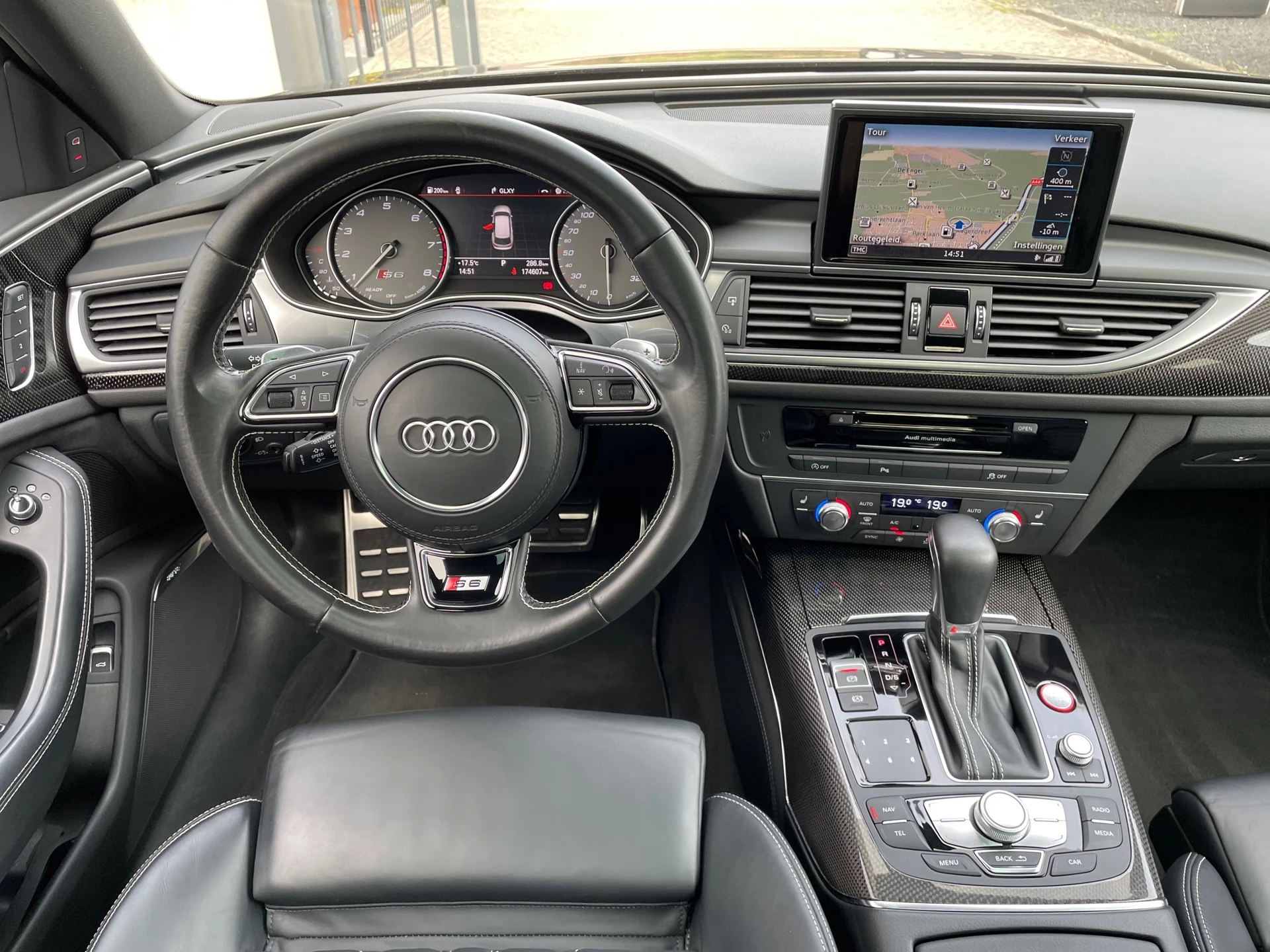 Hoofdafbeelding Audi A6