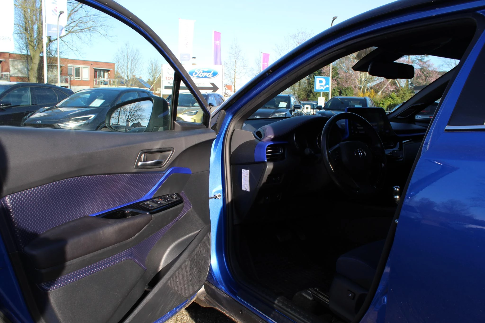 Hoofdafbeelding Toyota C-HR