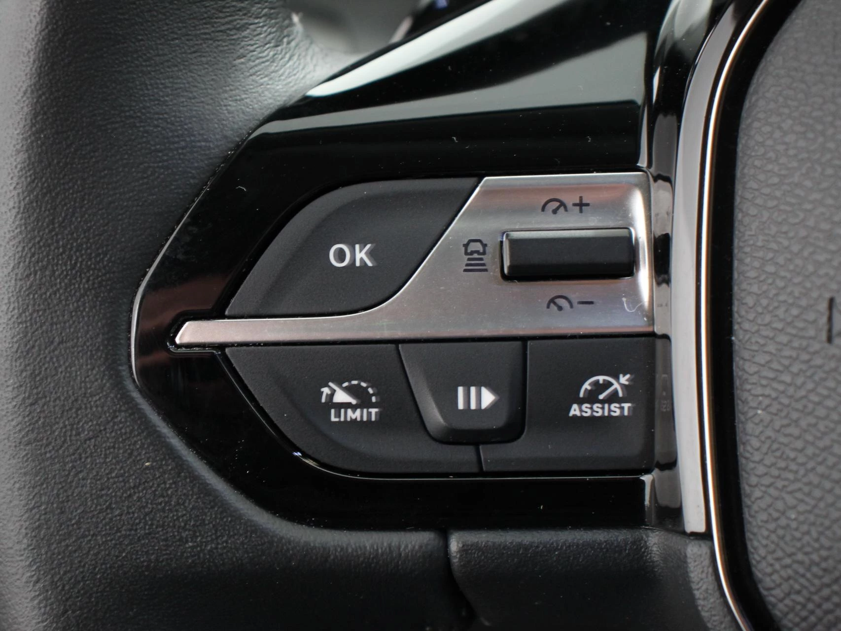 Hoofdafbeelding Peugeot 408