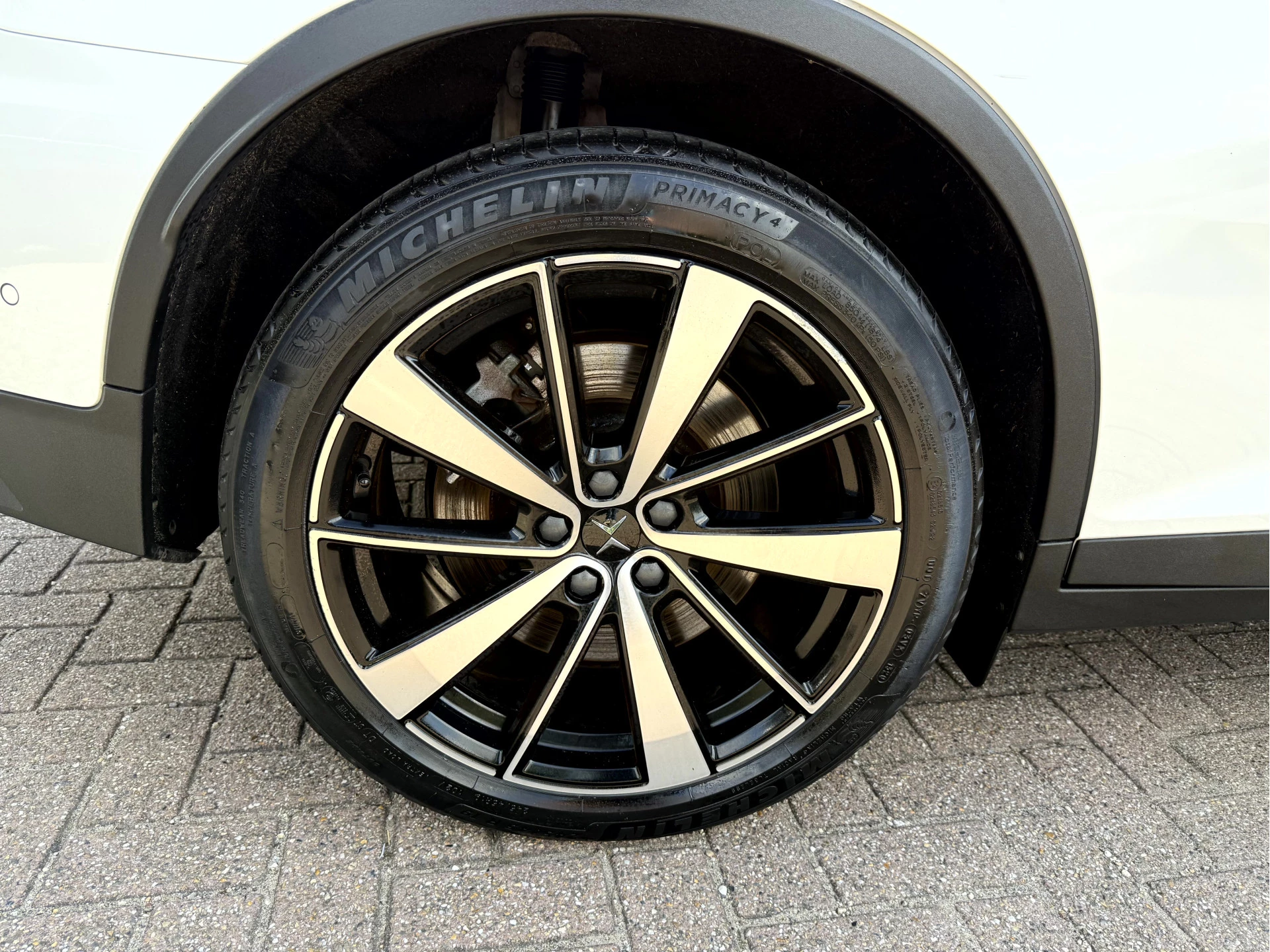 Hoofdafbeelding Polestar 2