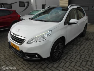 Peugeot 2008 1.2 PureTech Active Navigatie Airco glazen dak