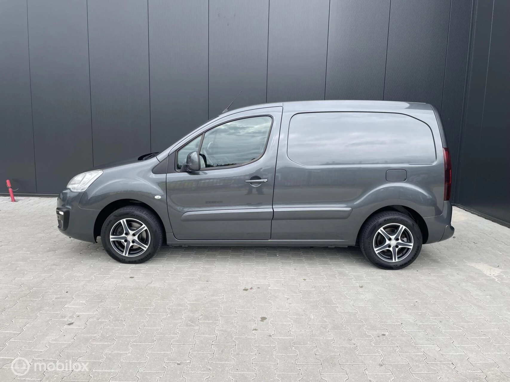 Hoofdafbeelding Peugeot Partner