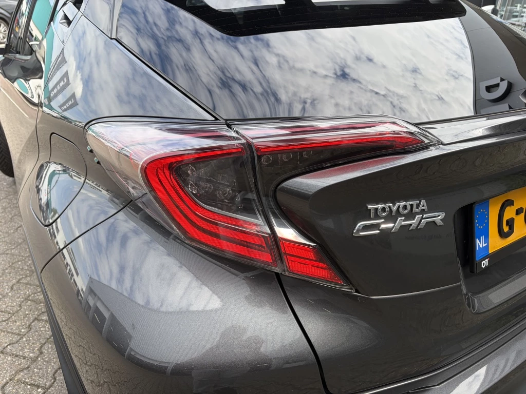 Hoofdafbeelding Toyota C-HR