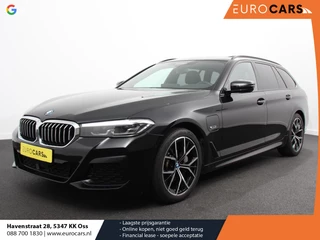 BMW 5-serie Touring 530e M Sport PHEV AUTOMAAT 292PK Climate control Adaptieve cruise control Keyless Parkeersensoren Achteruitrijcamera Panoramadak LED Verwarmde voorstoelen Trekhaak Apple Carplay/ Android Auto