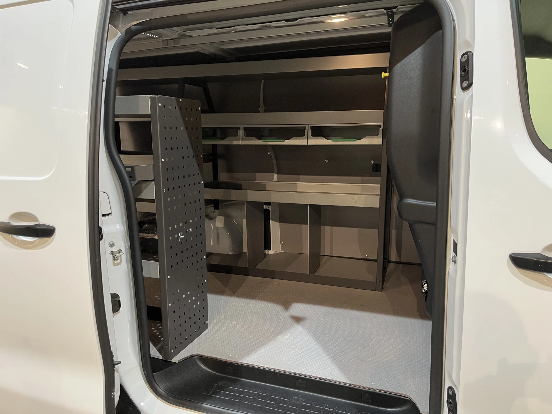 Hoofdafbeelding Peugeot e-Expert