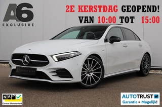 Mercedes-Benz A-klasse 200 Business Solution AMG Night 164PK Automaat 19 inch Panoramadak Massage Sfeerverlichting Widescreen Multibeam LED Navigatie Achteruitrijcamera Elektrische Stoelen