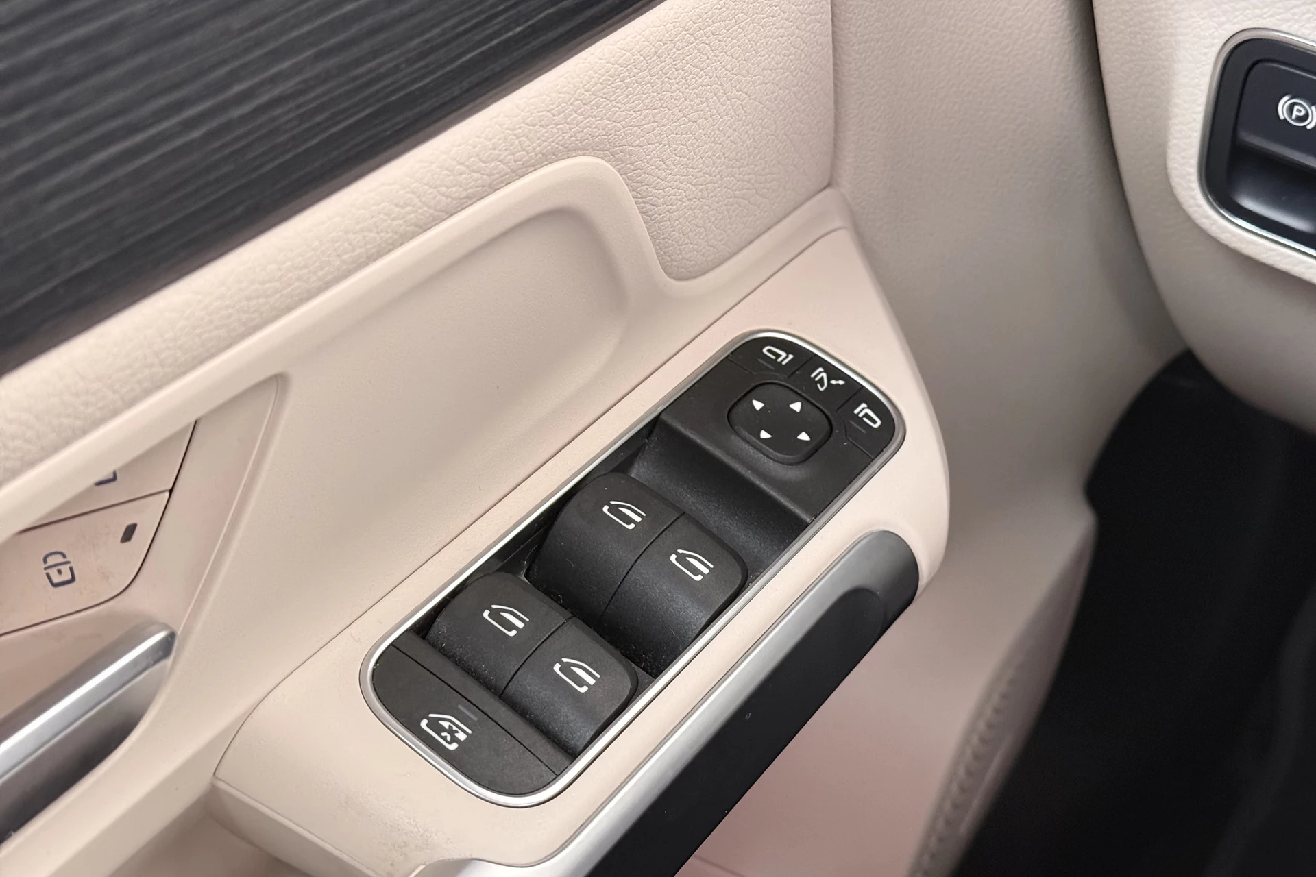 Hoofdafbeelding Mercedes-Benz EQB