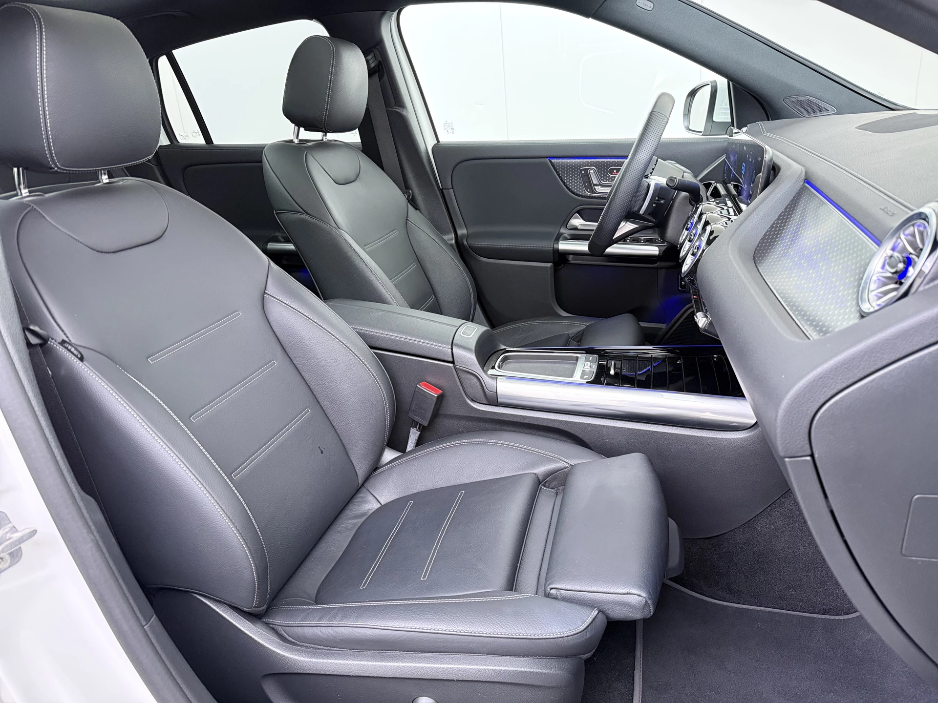 Hoofdafbeelding Mercedes-Benz EQA