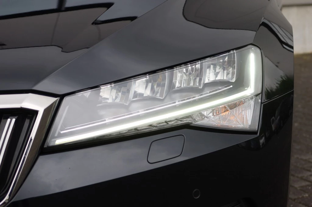 Hoofdafbeelding Škoda Superb