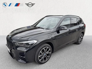 BMW X1 xDrive25e M-SPORT ** LED, NAVI+, HALF-LEDER, HuD, ALARM, KEYLESS, 19-inch LMV ** 1e EIG - UNFALLFREI ** ** INFORMEER OOK NAAR ONZE AANTREKKELIJKE FINANCIAL-LEASE TARIEVEN **