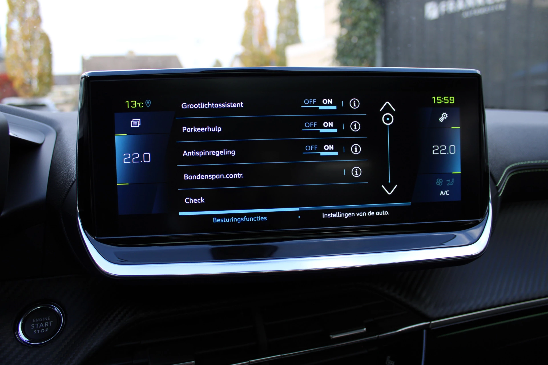 Hoofdafbeelding Peugeot e-208