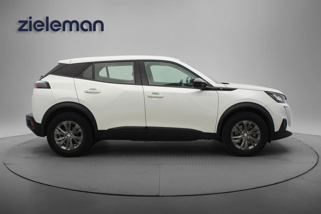 Hoofdafbeelding Peugeot e-2008