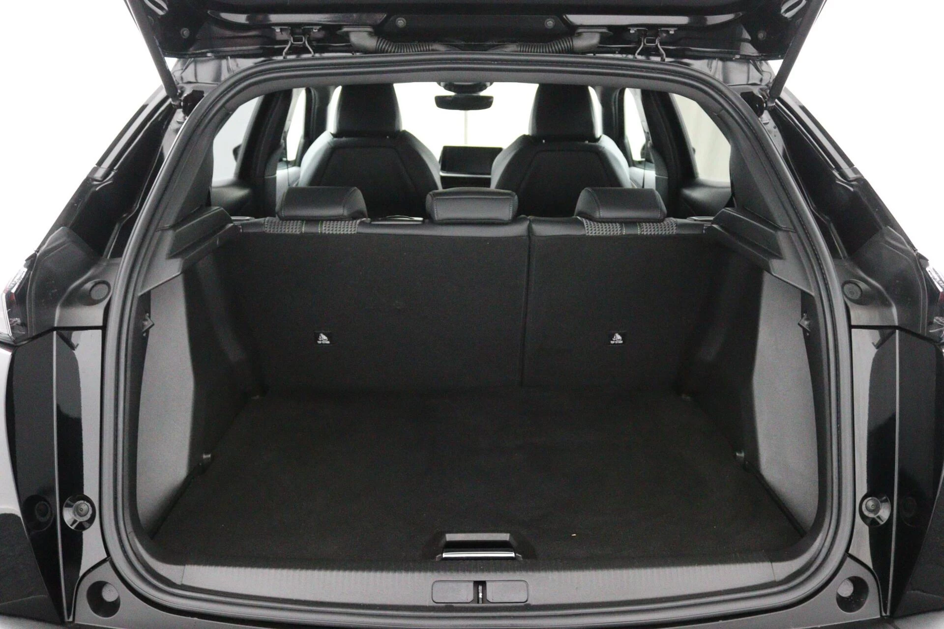 Hoofdafbeelding Peugeot e-2008