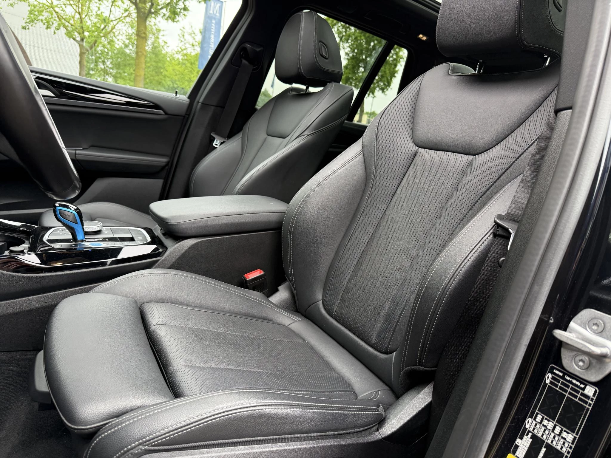 Hoofdafbeelding BMW iX3
