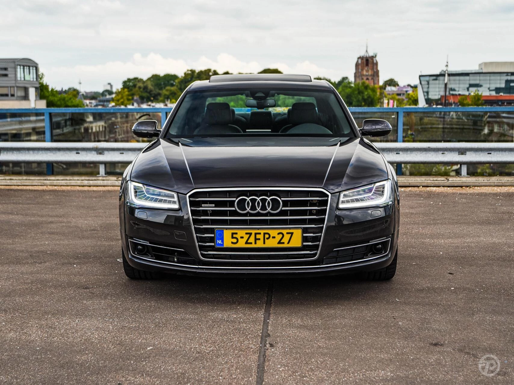 Hoofdafbeelding Audi A8