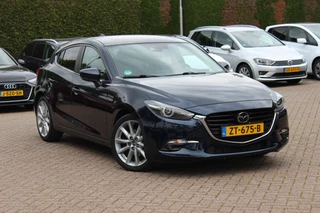 Mazda 3 2.2 SkyActiv-D 150 GT-M / Camera / Head-up / Leder / Keyless / Navigatie / 18'' / Stuur+Stoelverwarming / DAB / ACC