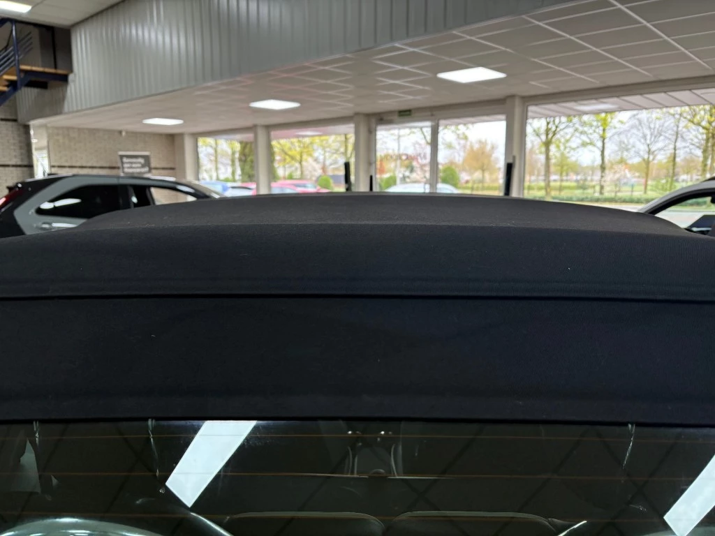 Hoofdafbeelding MINI Cabrio