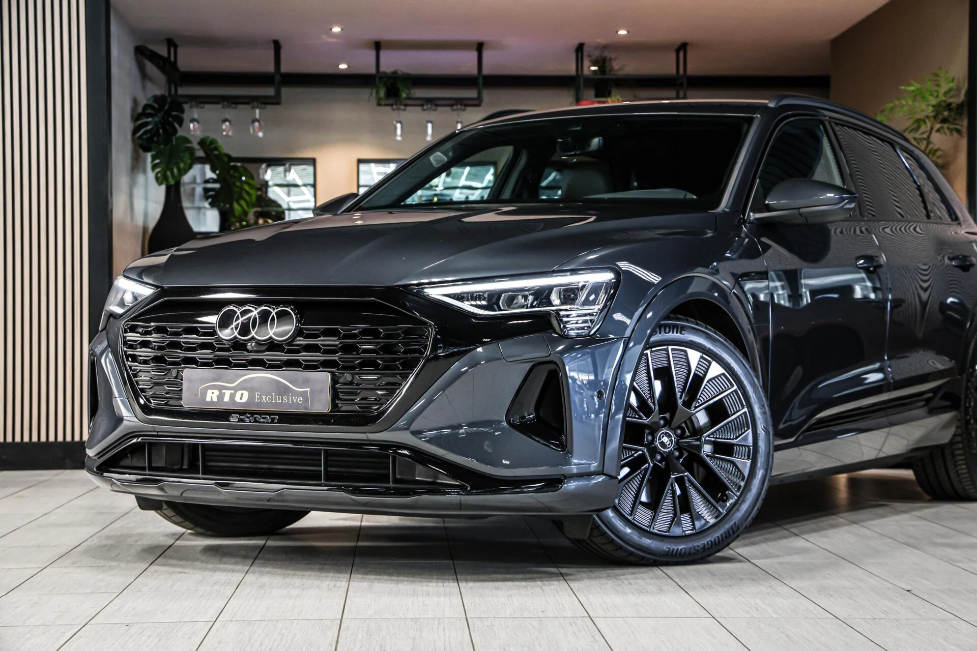 Hoofdafbeelding Audi Q8 e-tron