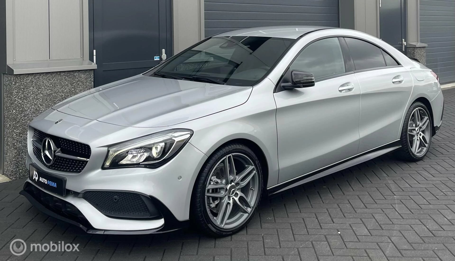 Hoofdafbeelding Mercedes-Benz CLA