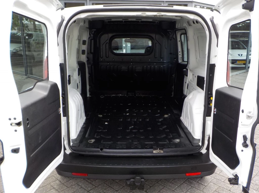Hoofdafbeelding Opel Combo
