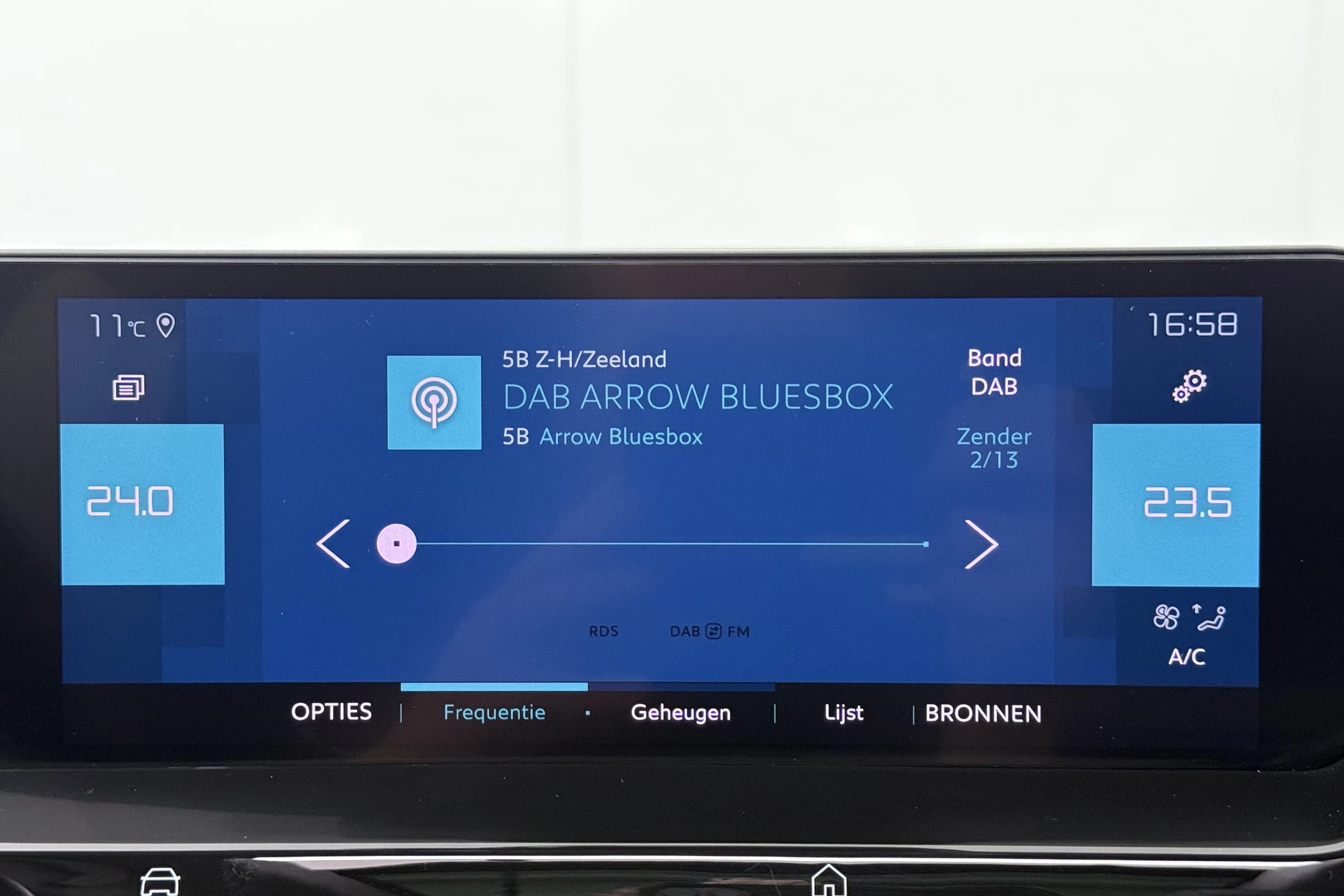 Hoofdafbeelding Citroën ë-C4