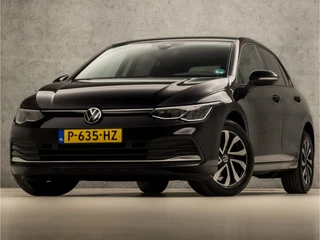 Volkswagen Golf 1.0 TSI Sportline (APPLE CARPLAY, GROOT NAVI, SFEERVERLICHTING, KEYLESS, GETINT GLAS, SPORTSTOELEN, PARKEERSENSOREN, LM VELGEN, ADAPTIVE CRUISE, NIEUWSTAAT)
