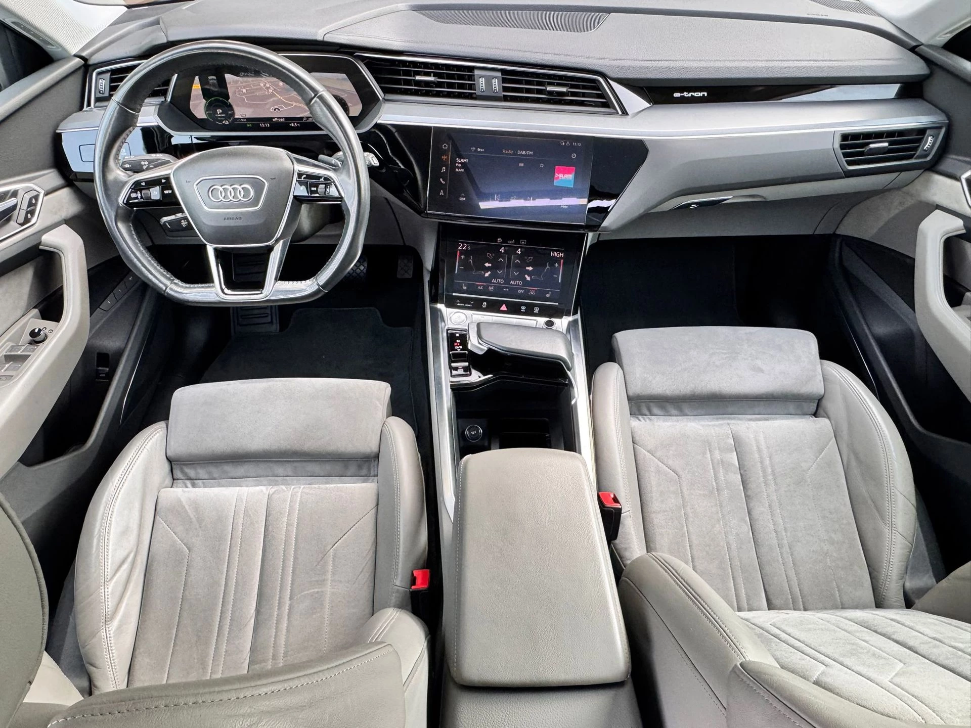 Hoofdafbeelding Audi e-tron