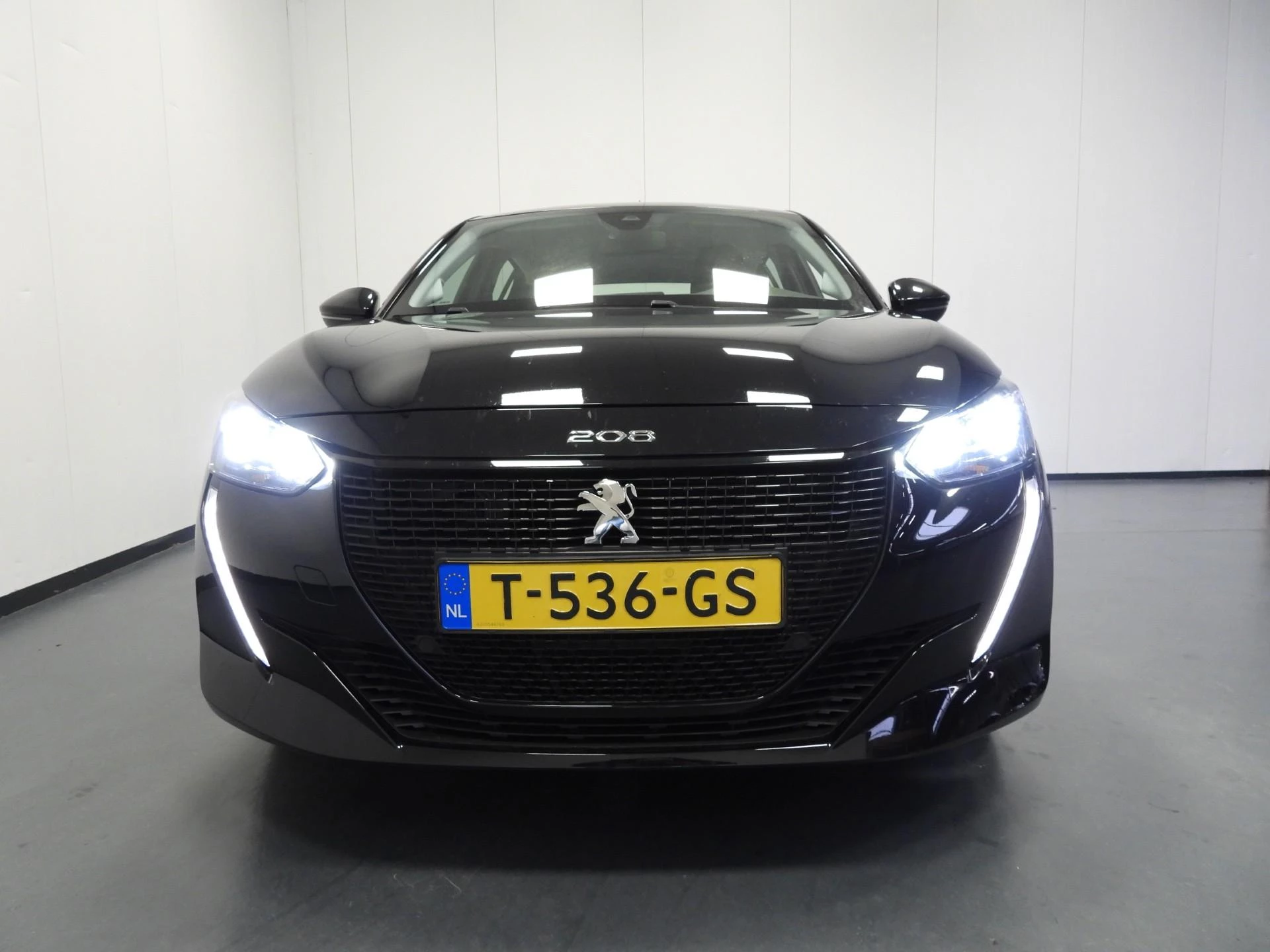 Hoofdafbeelding Peugeot e-208