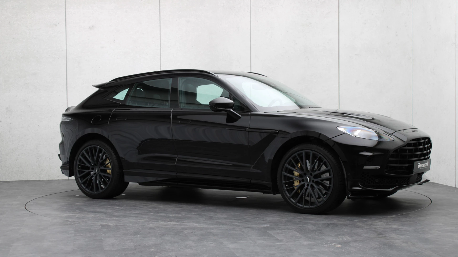 Hoofdafbeelding Aston Martin DBX