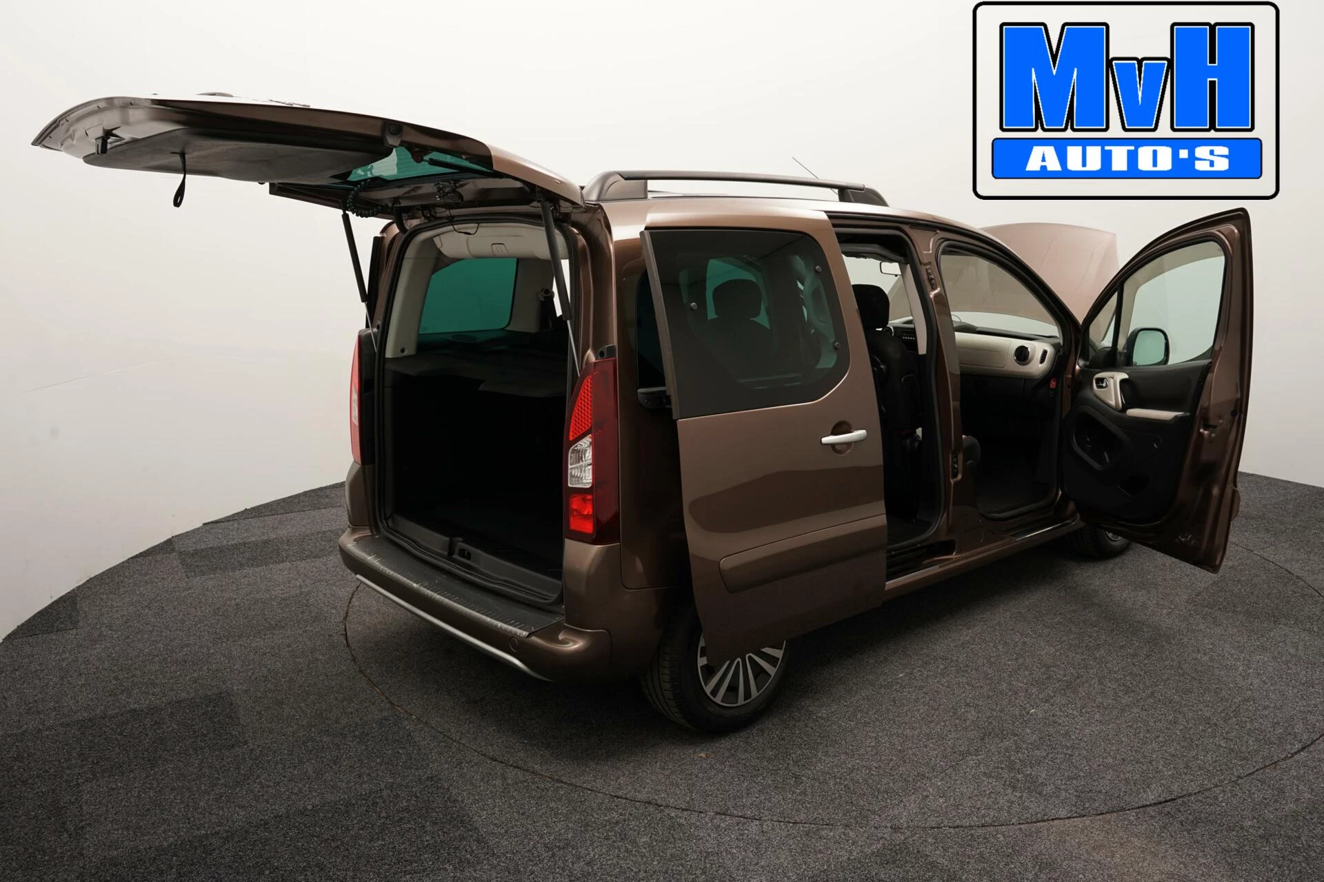 Hoofdafbeelding Peugeot Partner