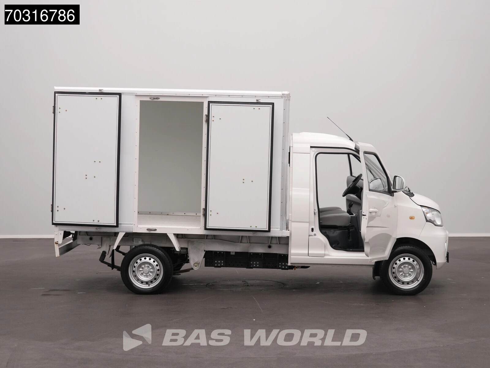 Hoofdafbeelding Cenntro Logistar 200