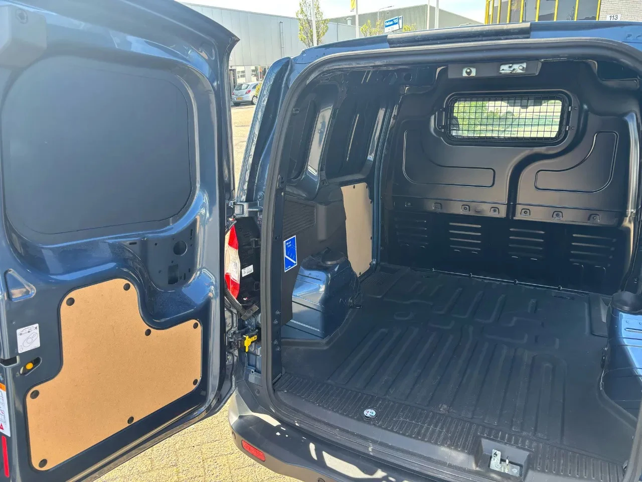 Hoofdafbeelding Ford Transit Courier