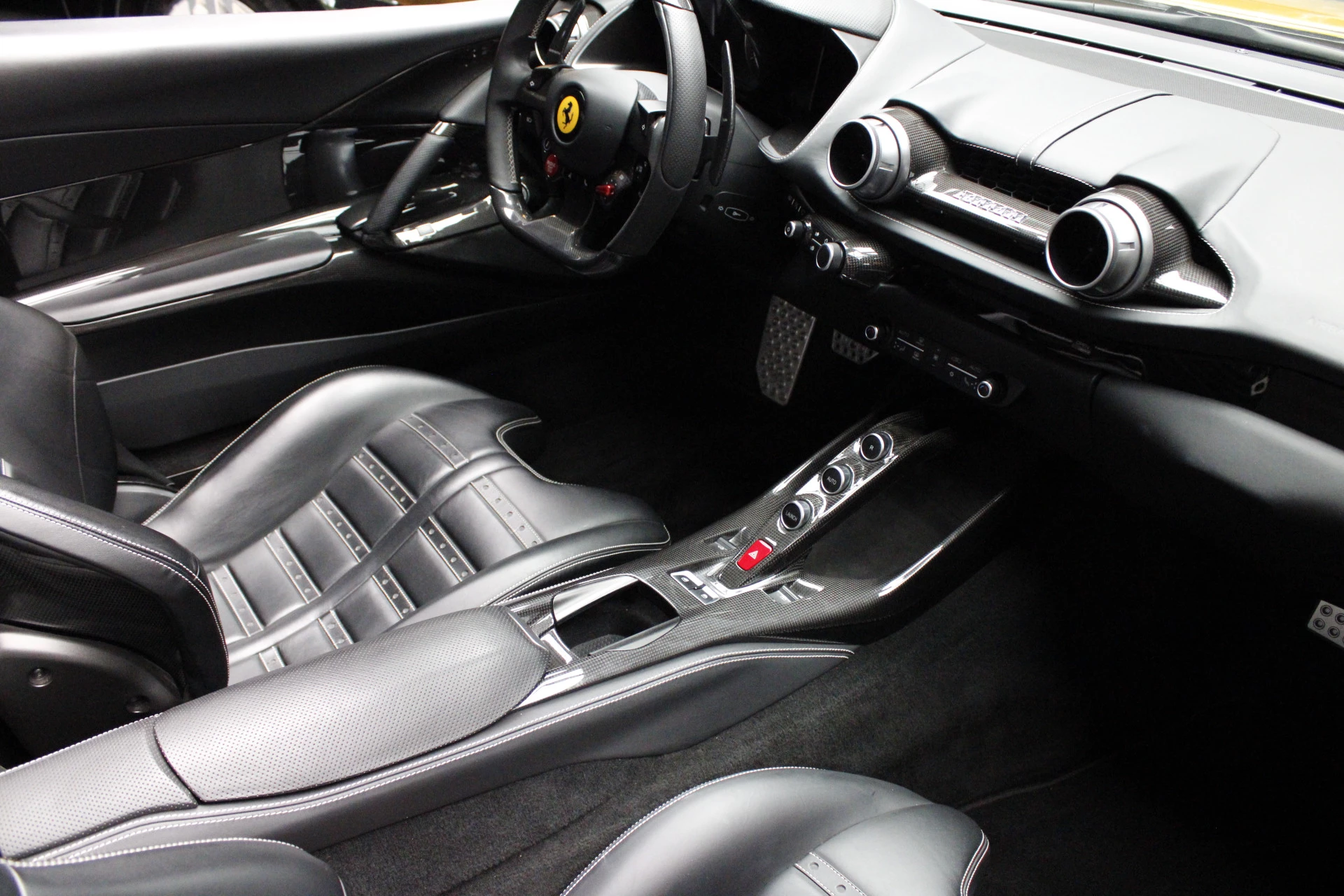 Hoofdafbeelding Ferrari 812 GTS
