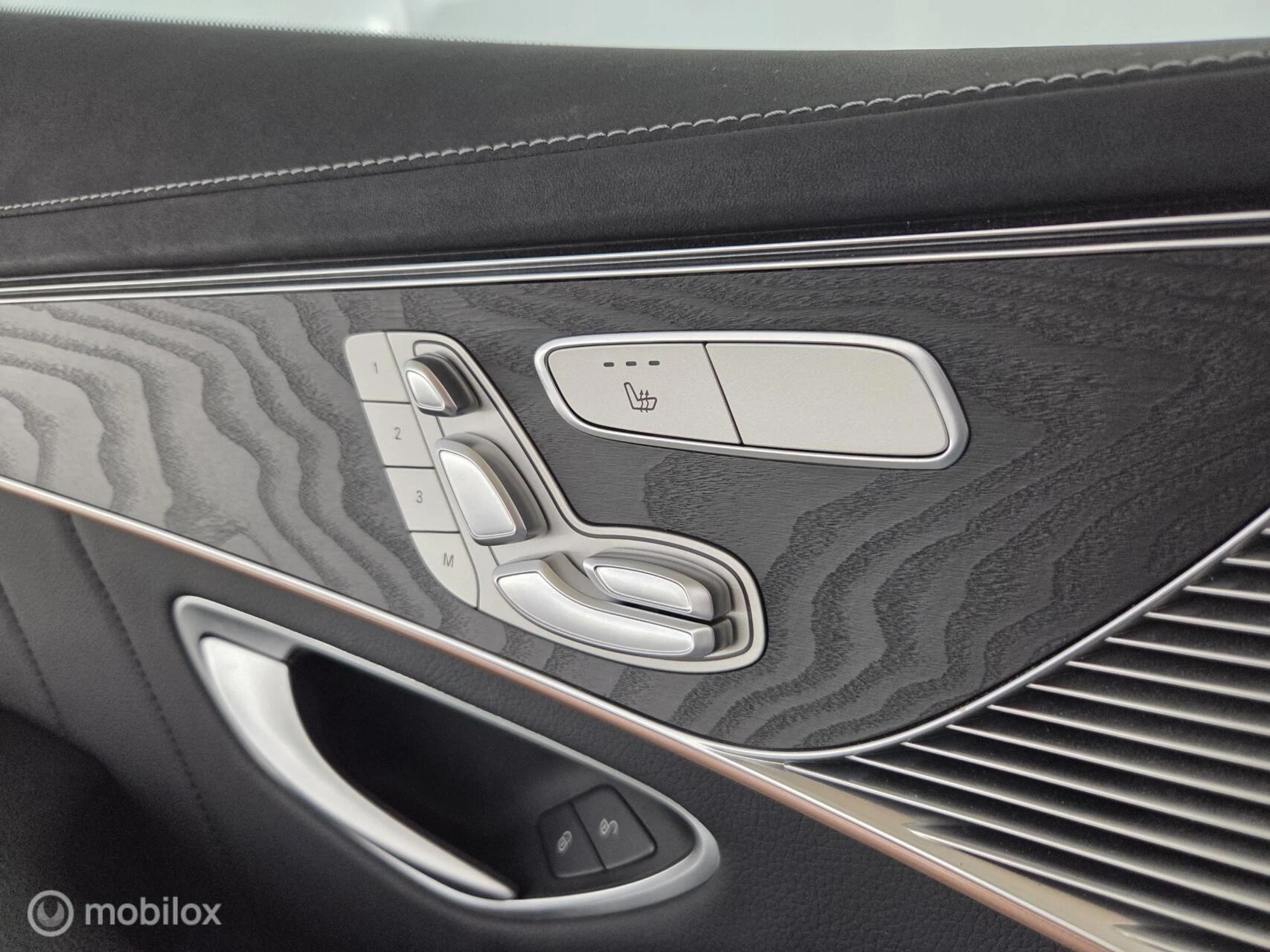 Hoofdafbeelding Mercedes-Benz EQC