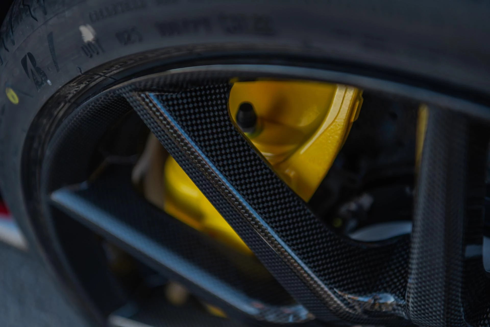 Hoofdafbeelding Ferrari 296