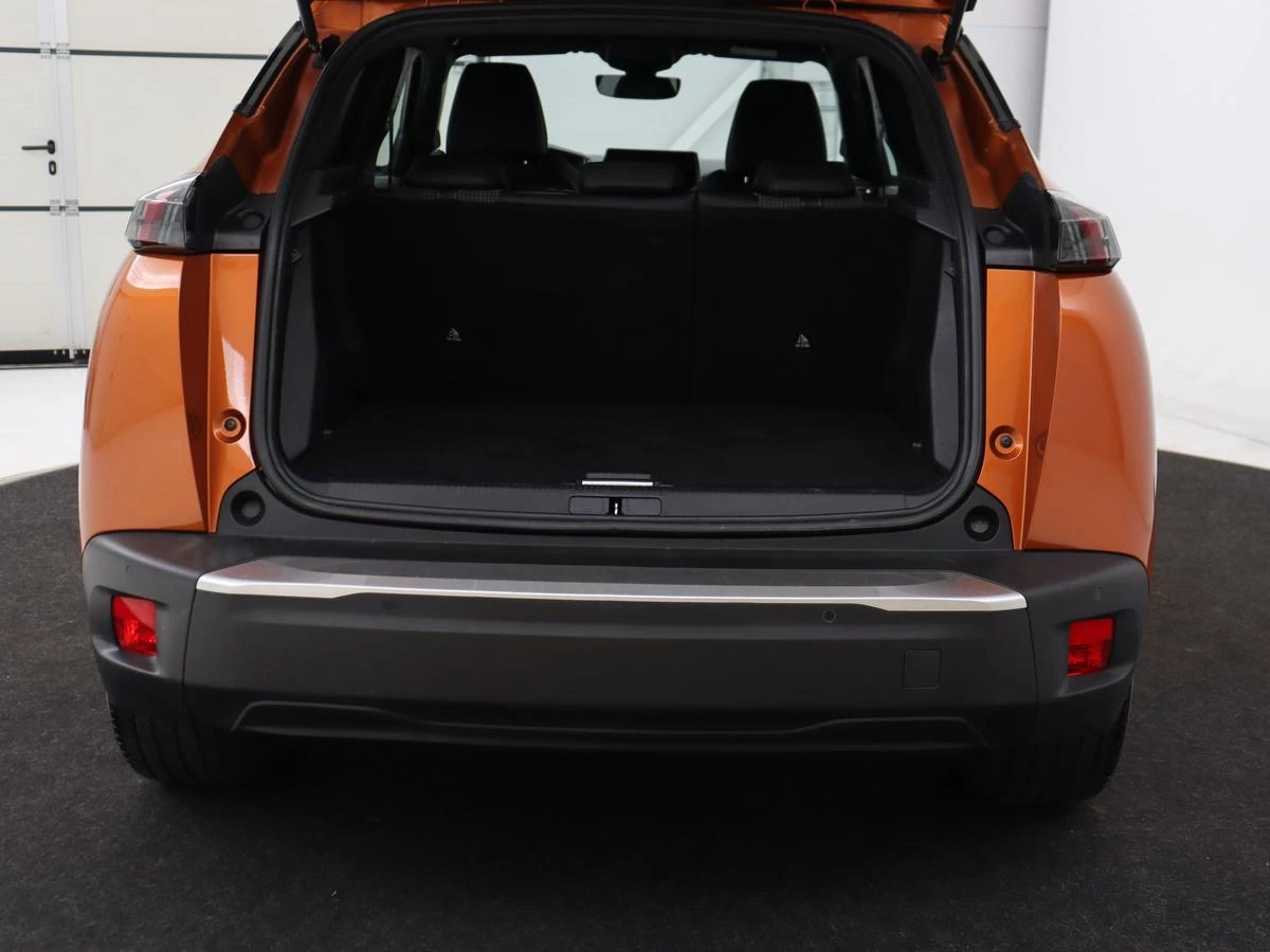 Hoofdafbeelding Peugeot e-2008