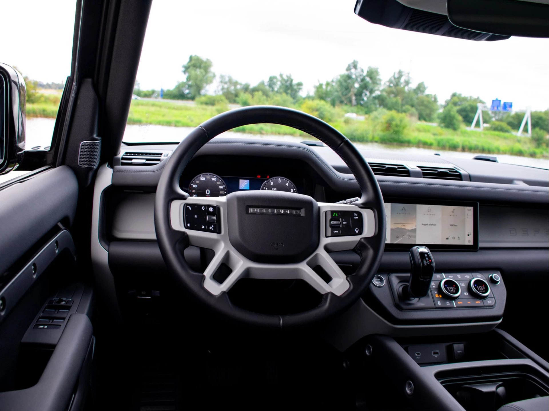 Hoofdafbeelding Land Rover Defender