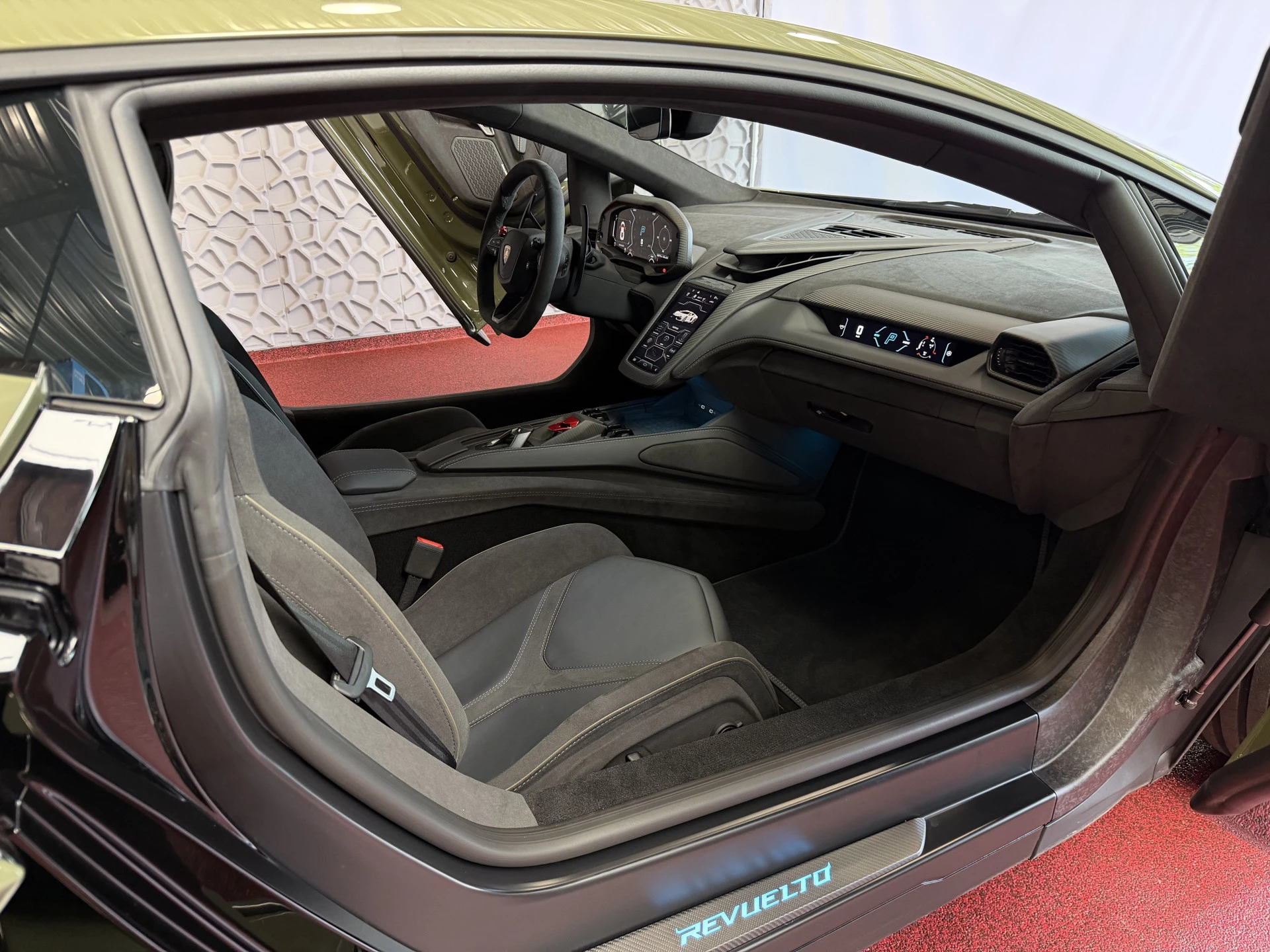 Hoofdafbeelding Lamborghini Revuelto
