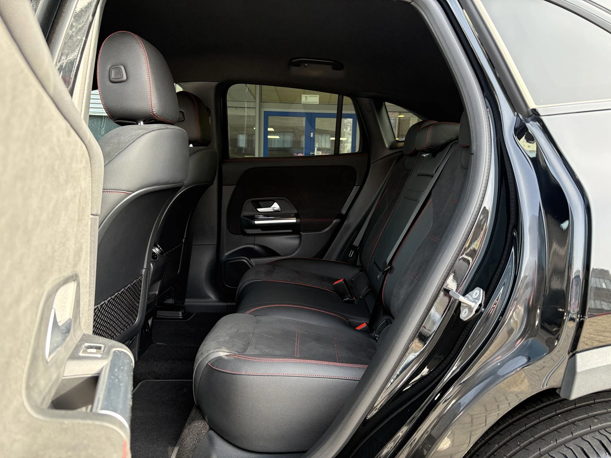 Hoofdafbeelding Mercedes-Benz EQA