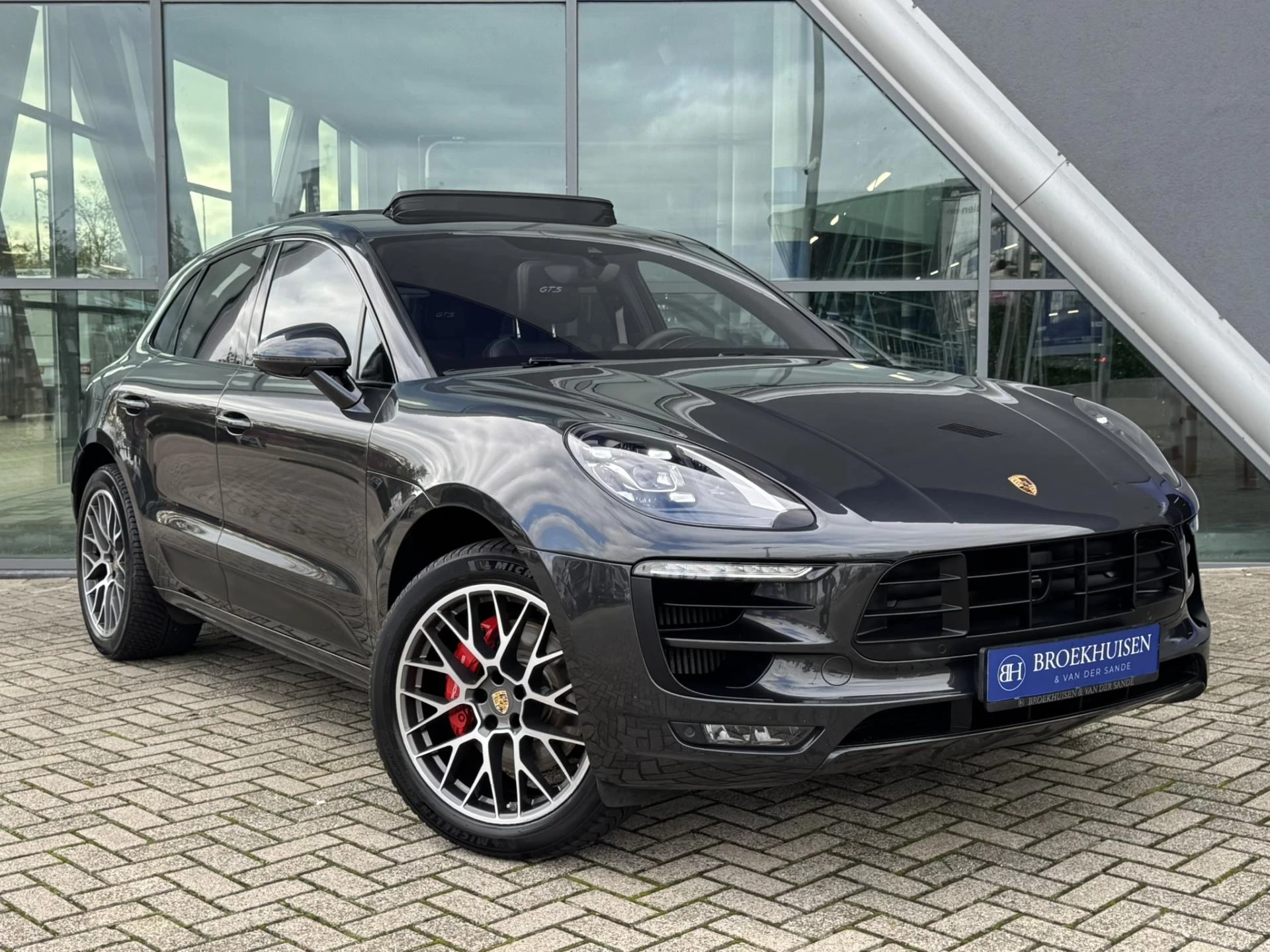 Hoofdafbeelding Porsche Macan