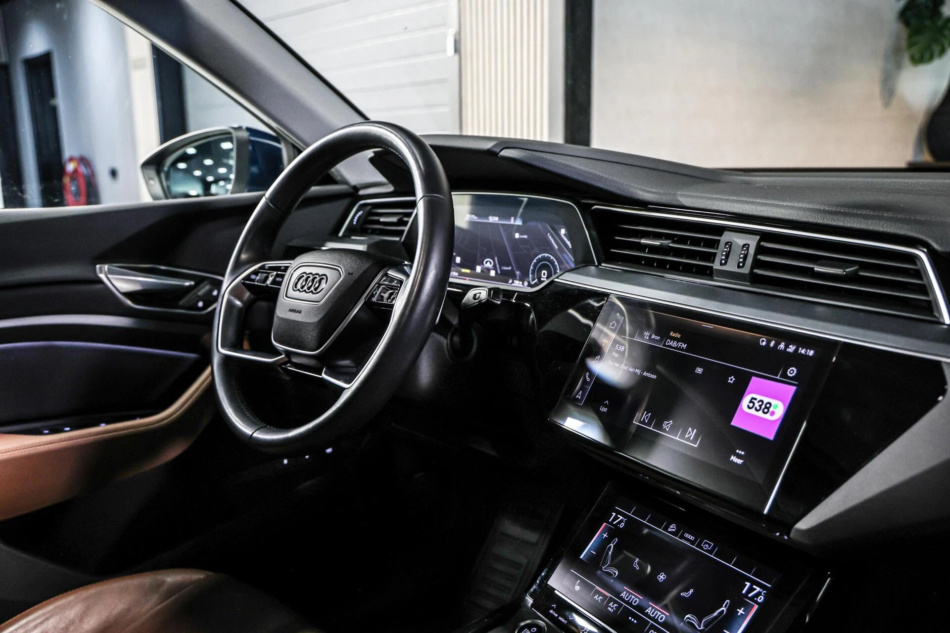 Hoofdafbeelding Audi e-tron