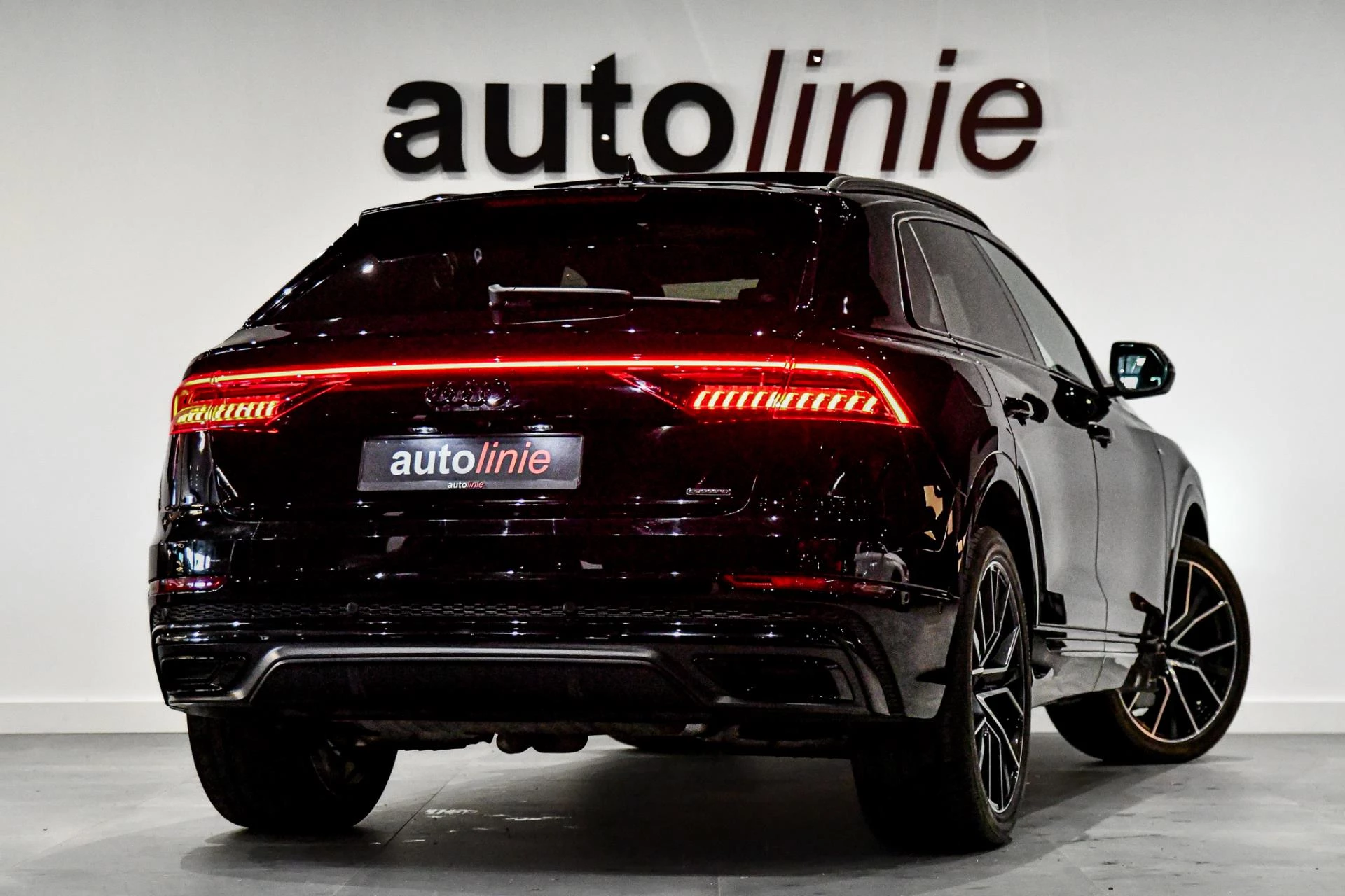 Hoofdafbeelding Audi Q8