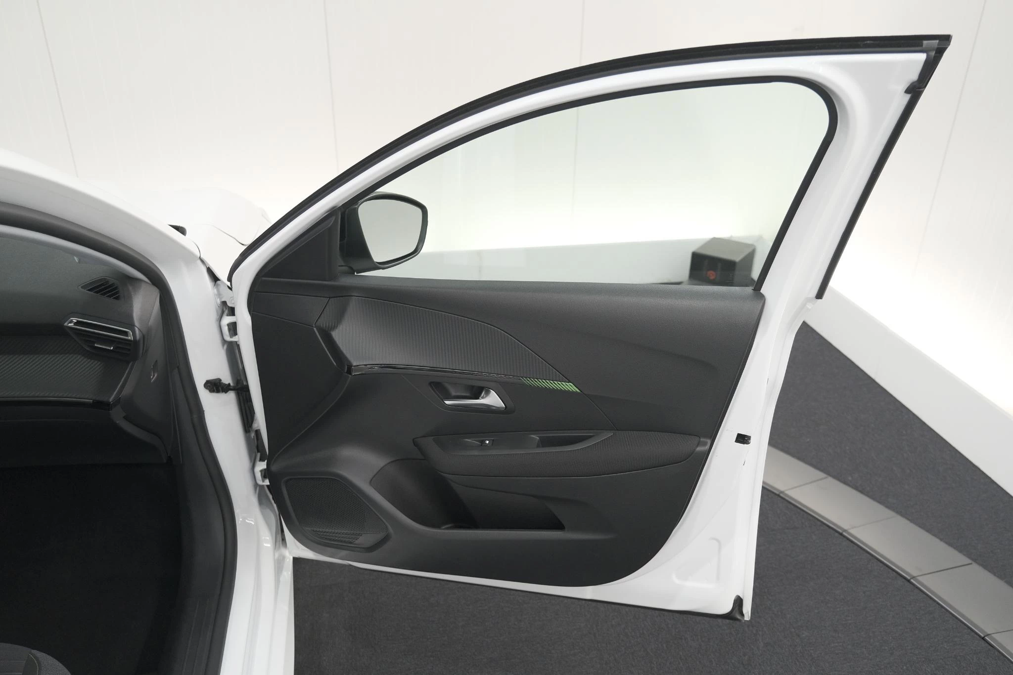 Hoofdafbeelding Peugeot e-208