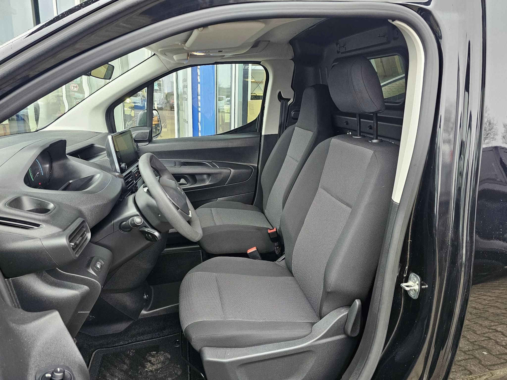 Hoofdafbeelding Peugeot e-Partner