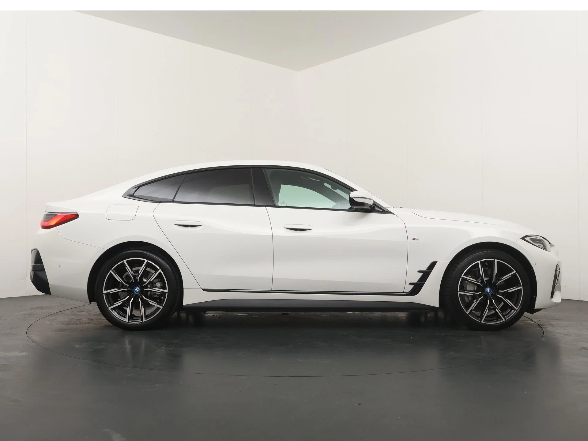 Hoofdafbeelding BMW i4