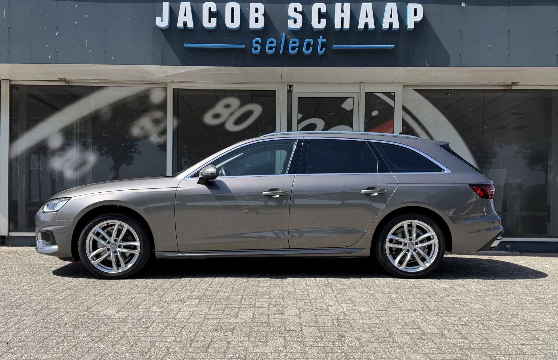 Hoofdafbeelding Audi A4