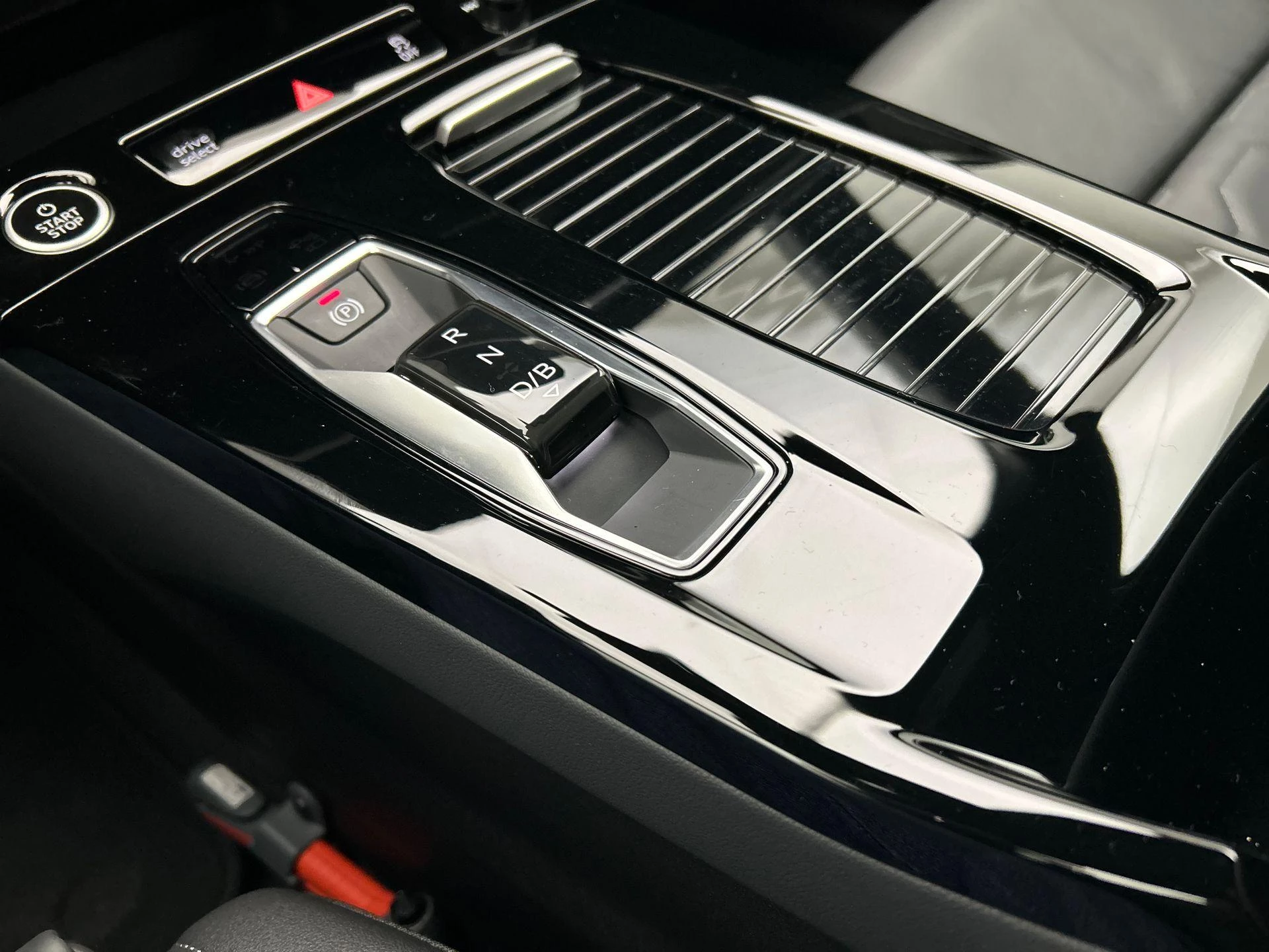 Hoofdafbeelding Audi A6 Avant e-tron