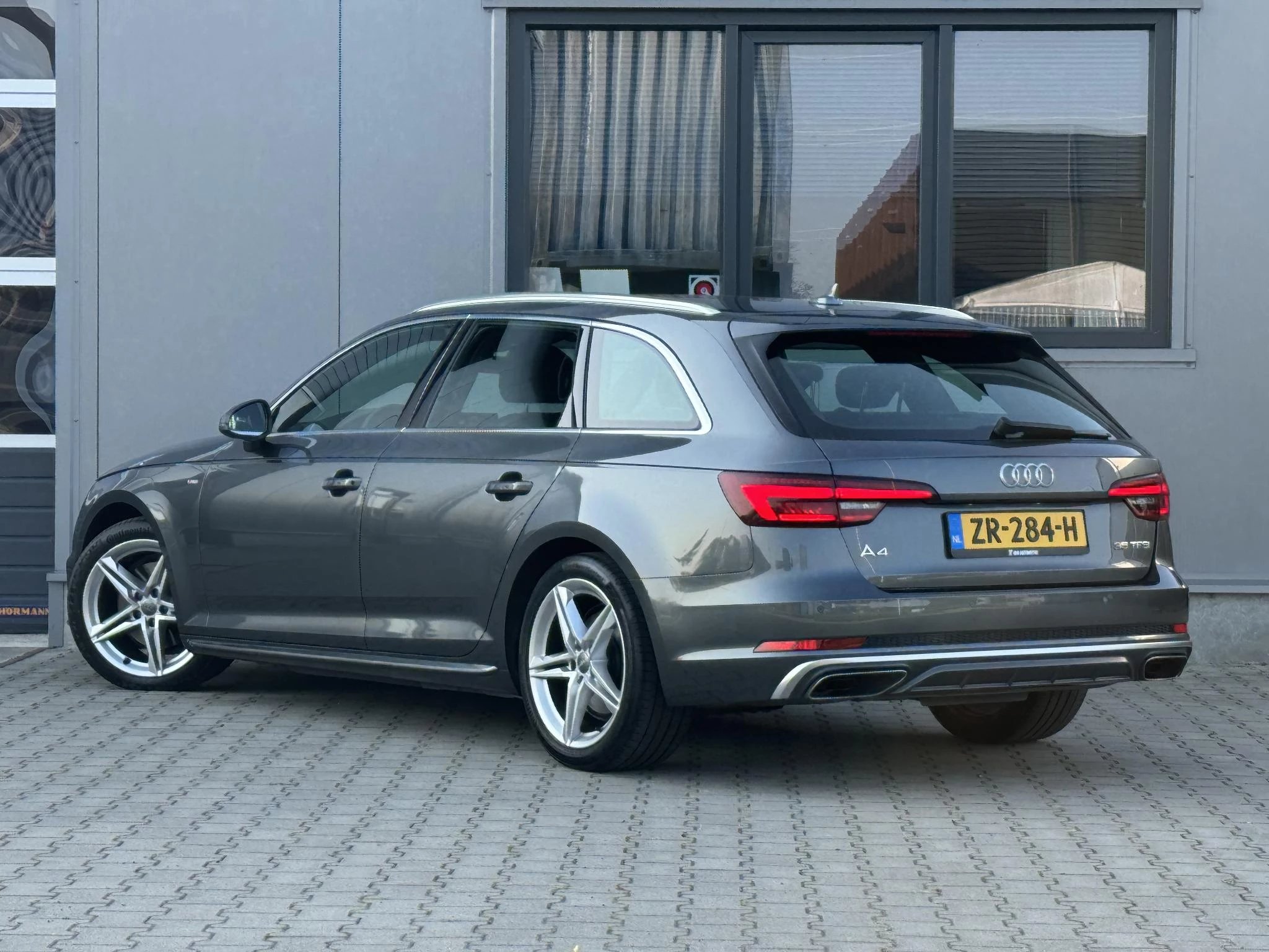 Hoofdafbeelding Audi A4