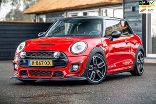 Mini Mini 2.0 Cooper S Chili I JCW I EQ I Uniek I Uitlaatklep I Chili Red I
