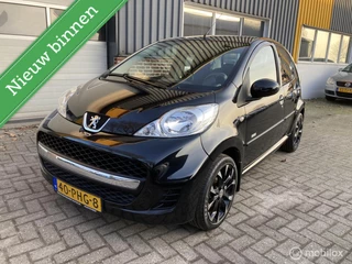 Hoofdafbeelding Peugeot 107 Peugeot 107 1.0-12V Millesim 200 NETTE AUTO!